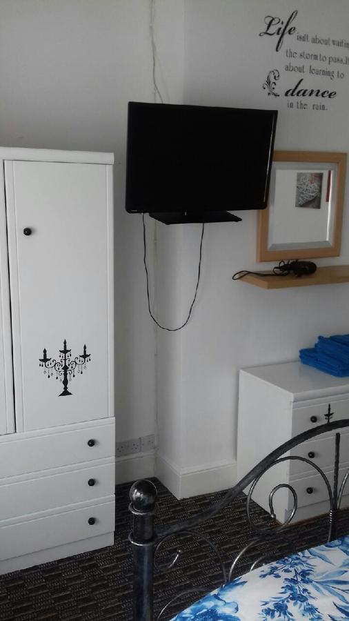 Amber Lodge Guest House Γκρέιτ Γιάρμουθ Εξωτερικό φωτογραφία